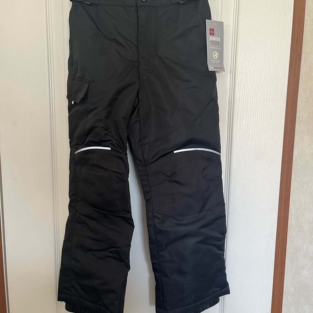 Swiss Tech Boys Snow Pants in Black 6/7